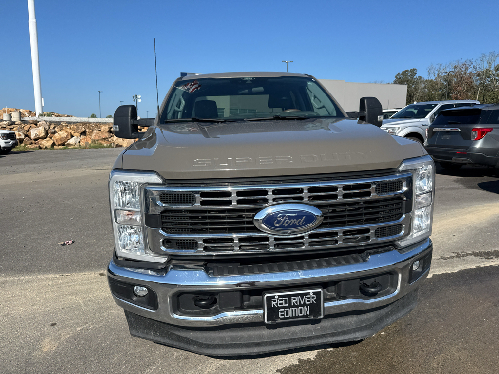 2026 Ford F-250 XLT photo 2