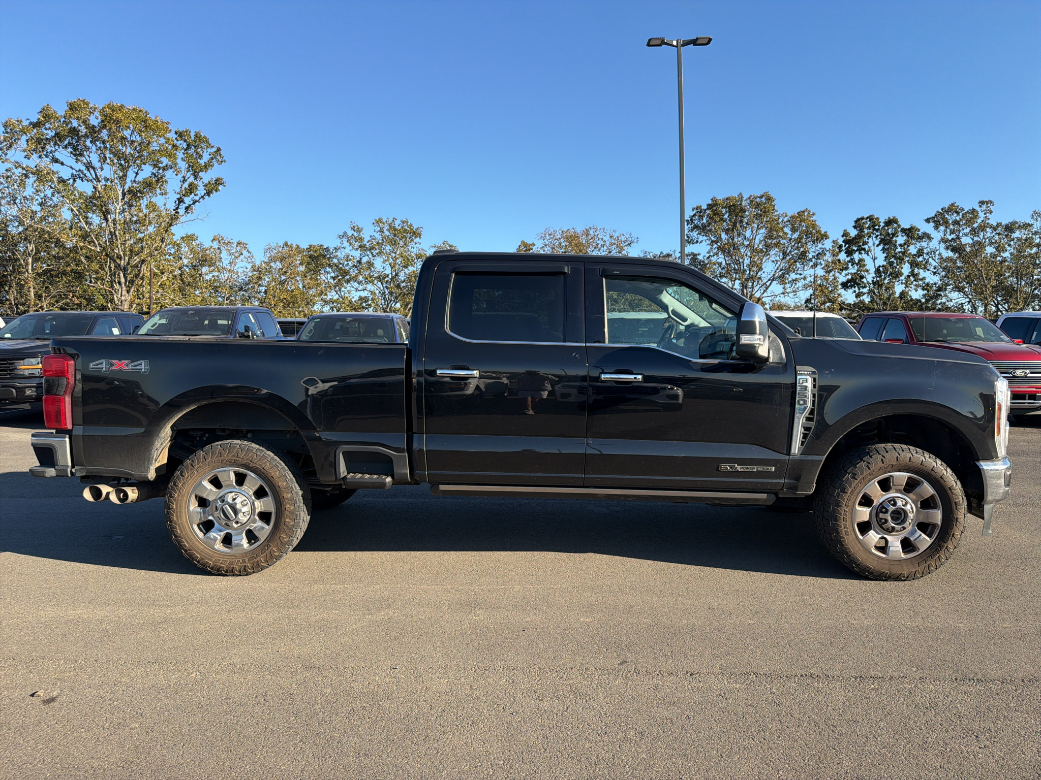 2024 Ford F-350 LARIAT photo 6