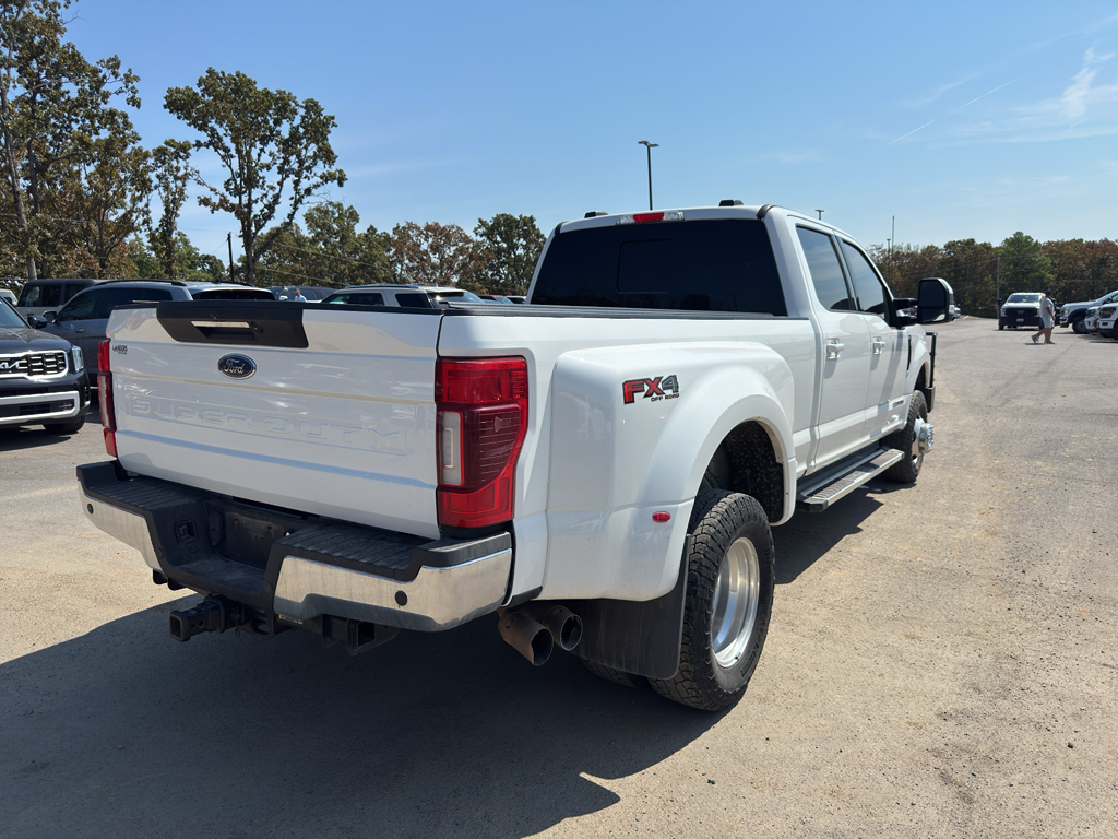 2022 Ford F-350 LARIAT photo 5