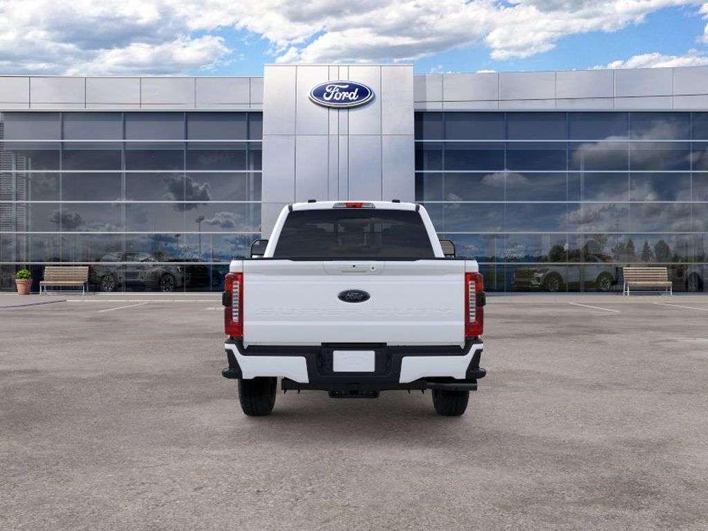 2026 Ford F-250 LARIAT photo 5