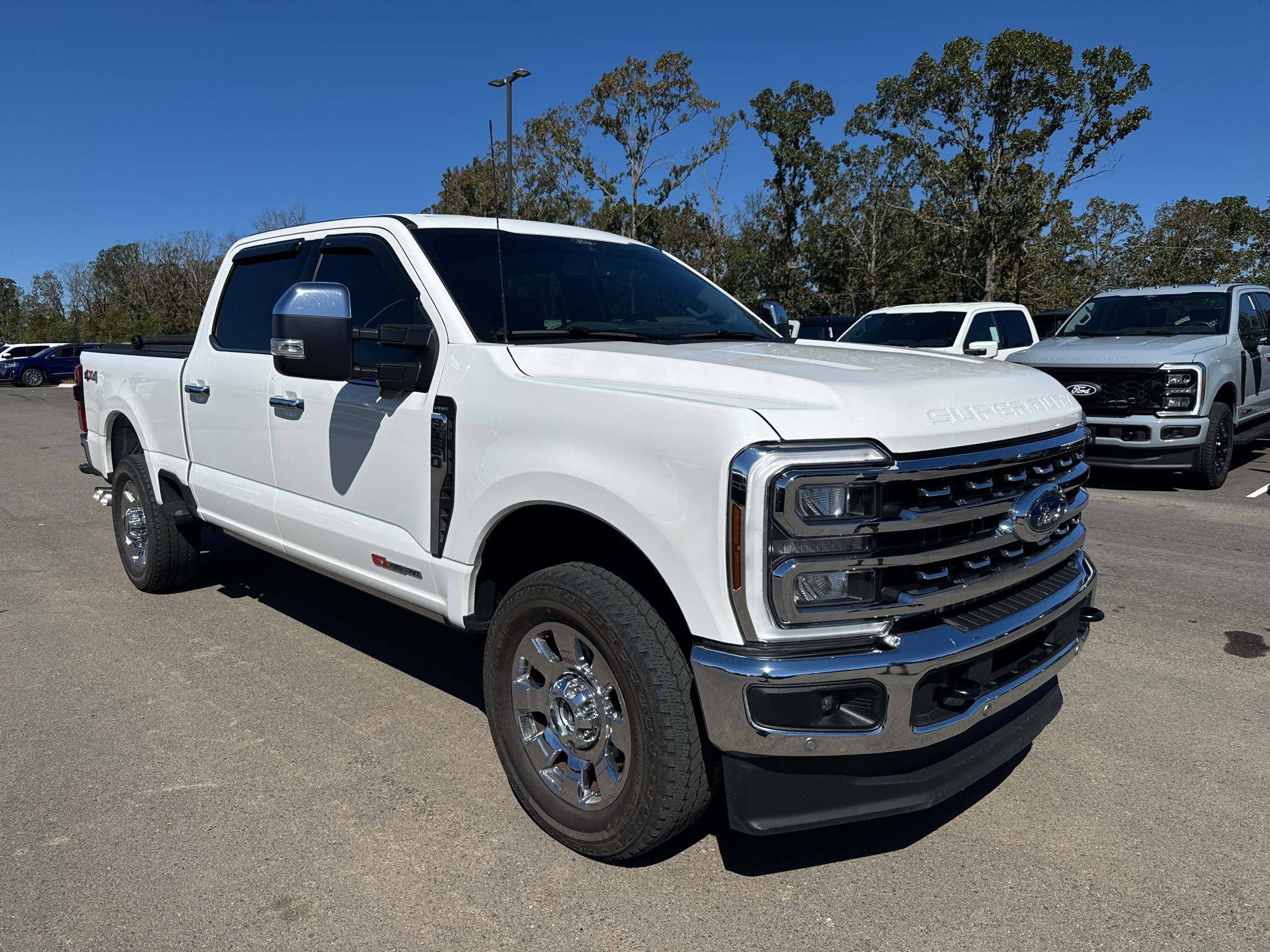 2025 Ford F-250 LARIAT photo 3