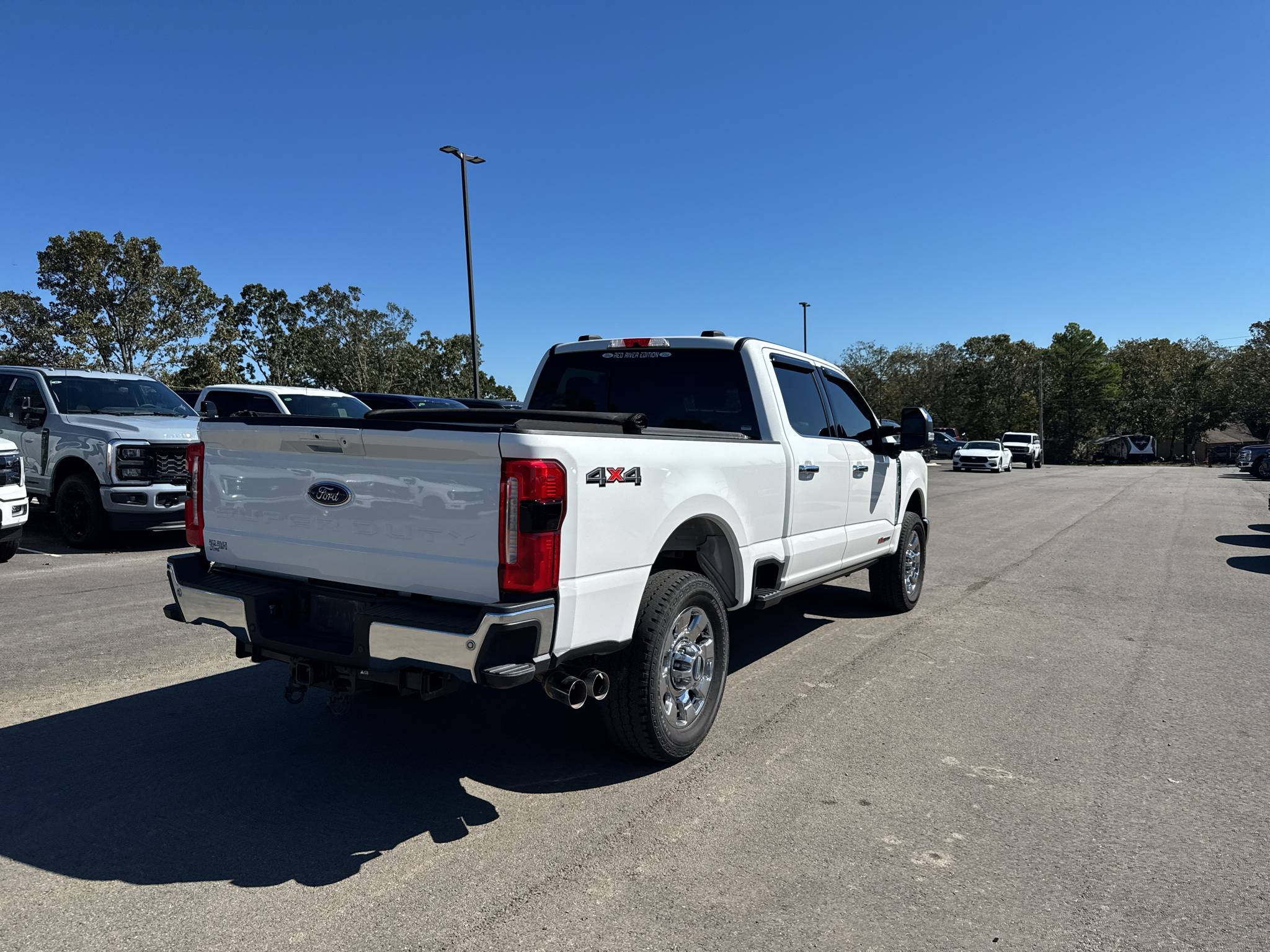 2025 Ford F-250 LARIAT photo 5