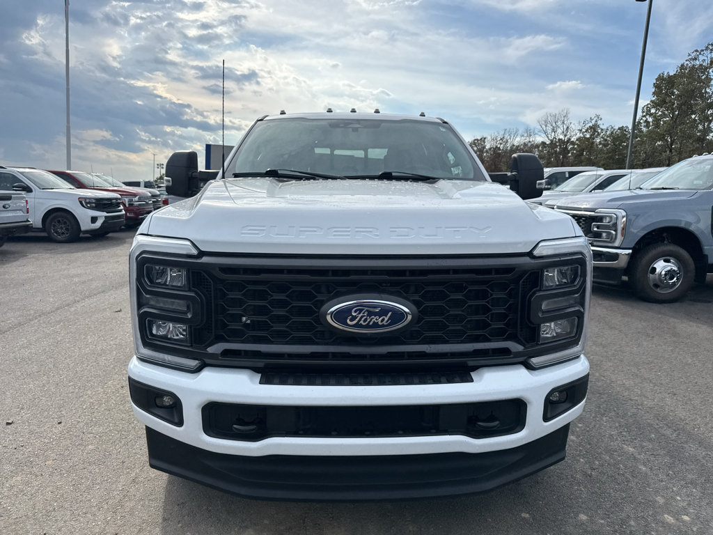 2023 Ford F-250 XL photo 2