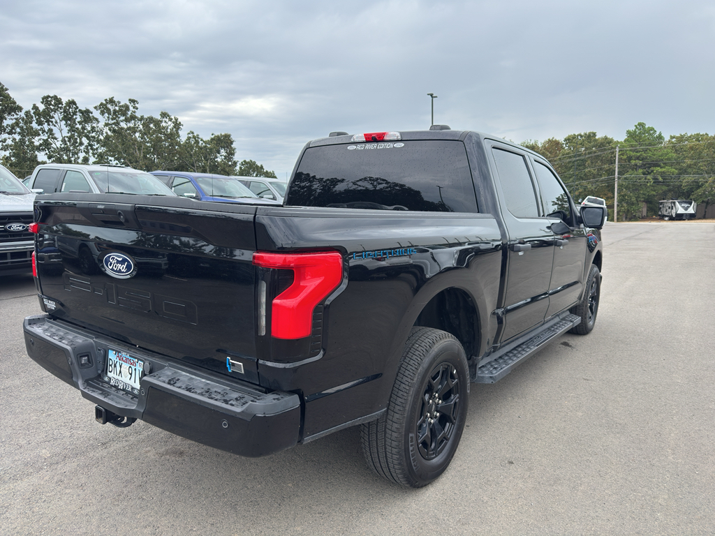 2025 Ford F-150 Lightning XLT photo 5
