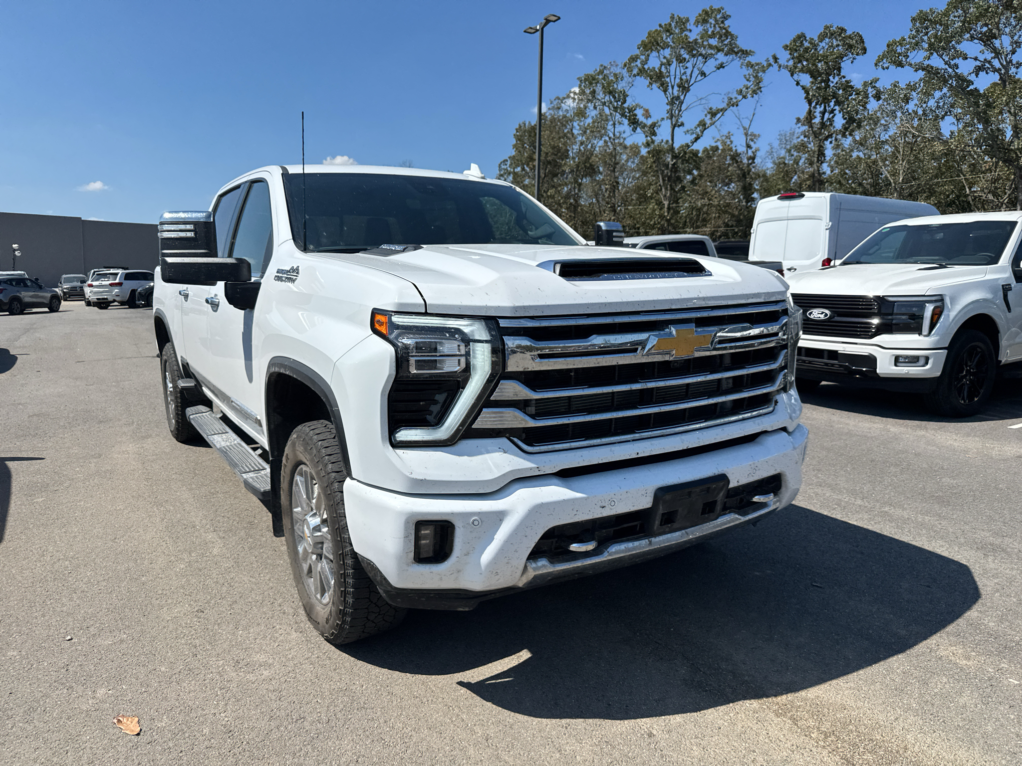 2026 Chevrolet Silverado High Country photo 3