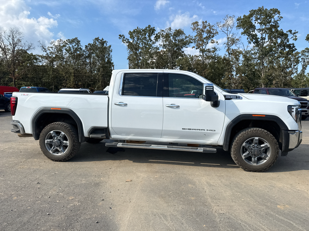 2025 GMC Sierra SLT photo 4