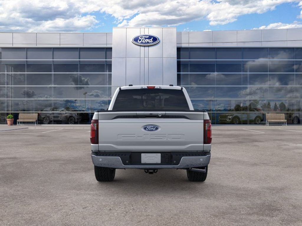 2026 Ford F-150 XLT photo 5