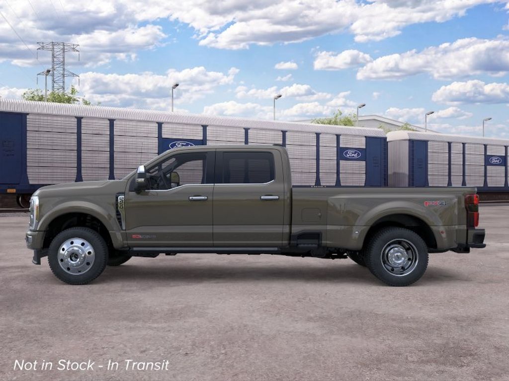 2026 Ford F-450 Platinum photo 3