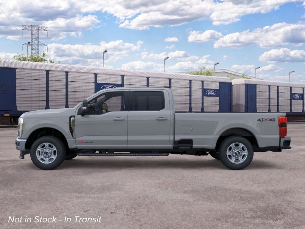 2026 Ford F-350 XLT photo 3