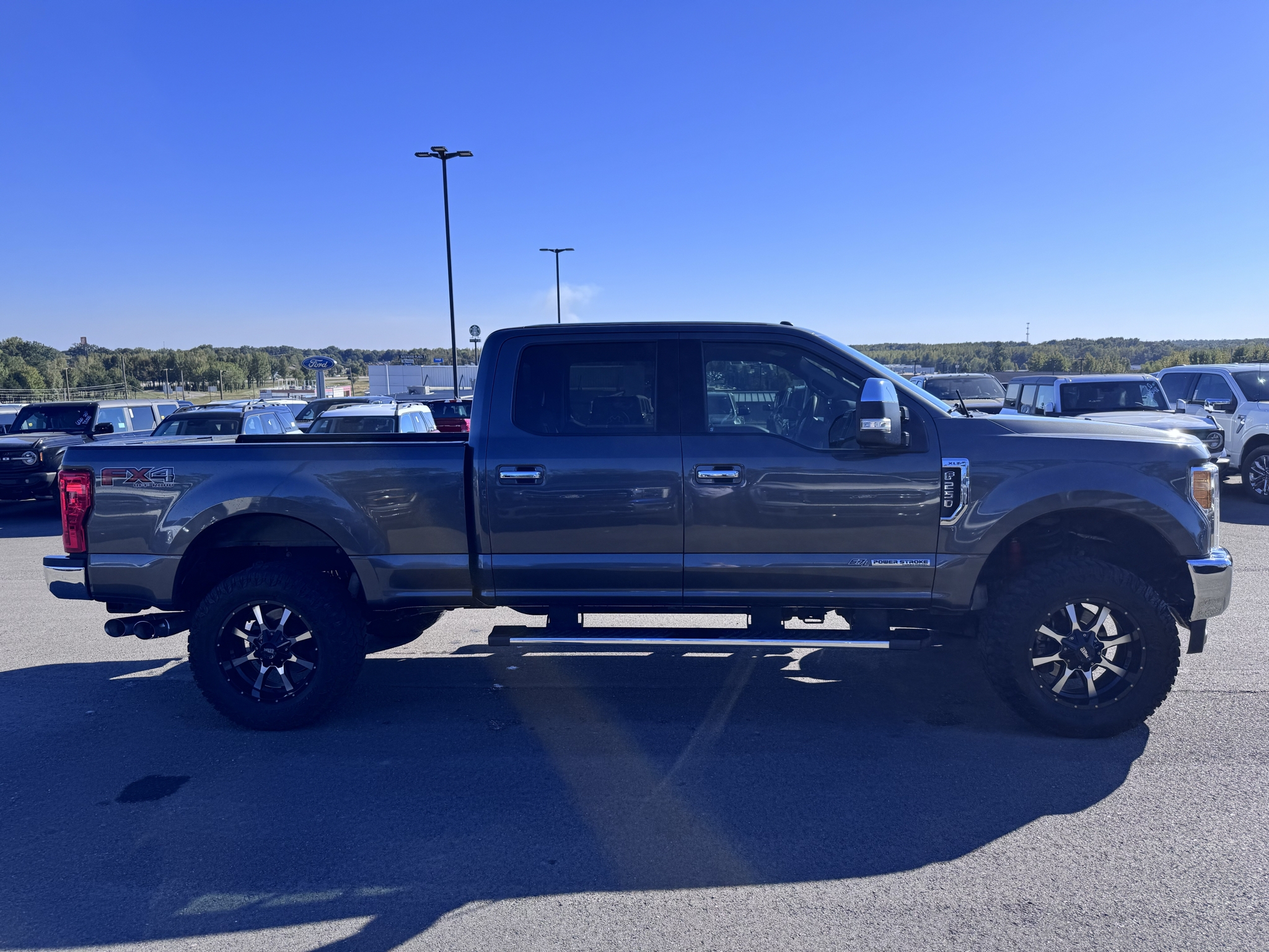 2017 Ford F-250 XLT photo 5
