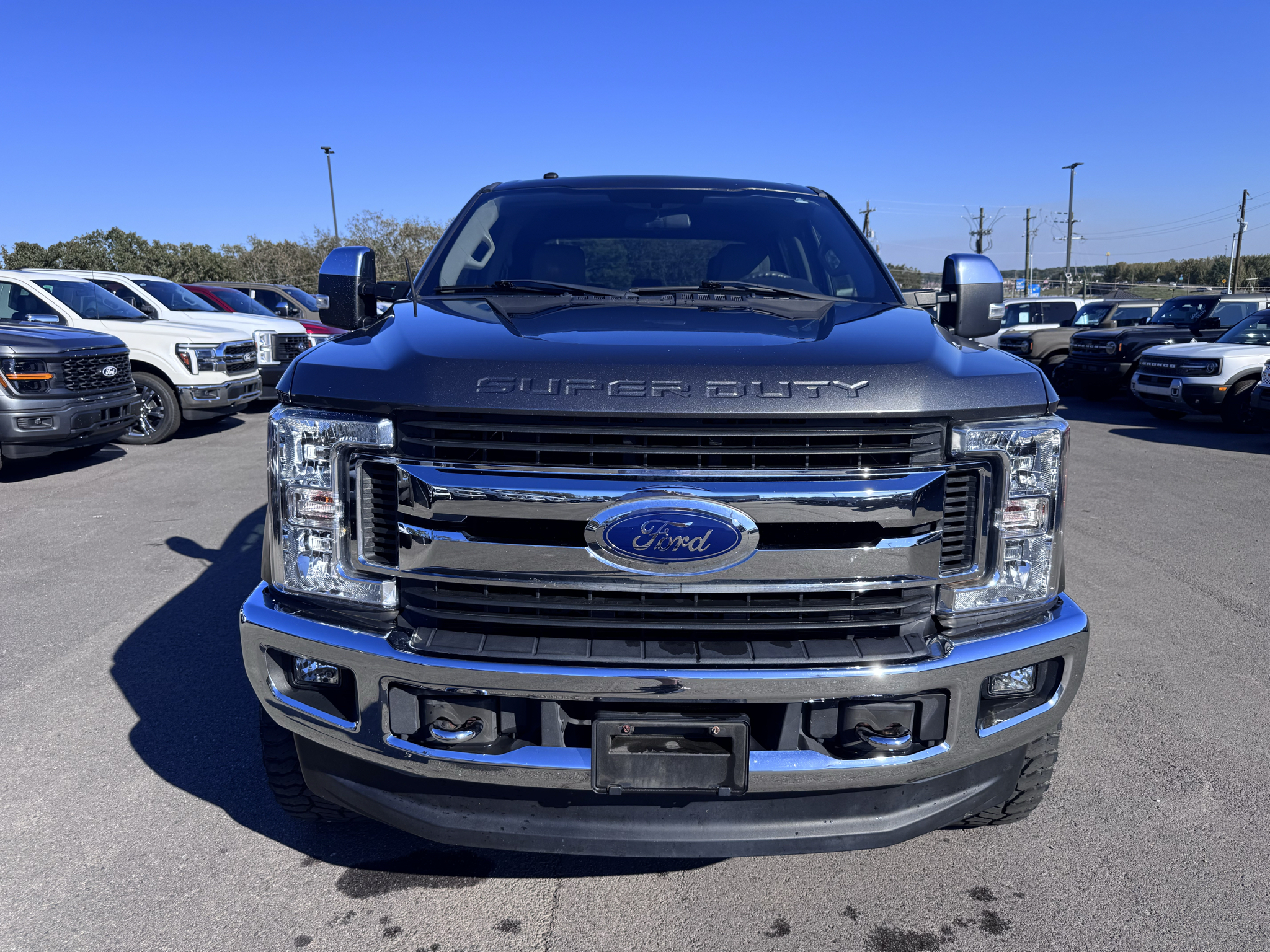 2017 Ford F-250 XLT photo 2