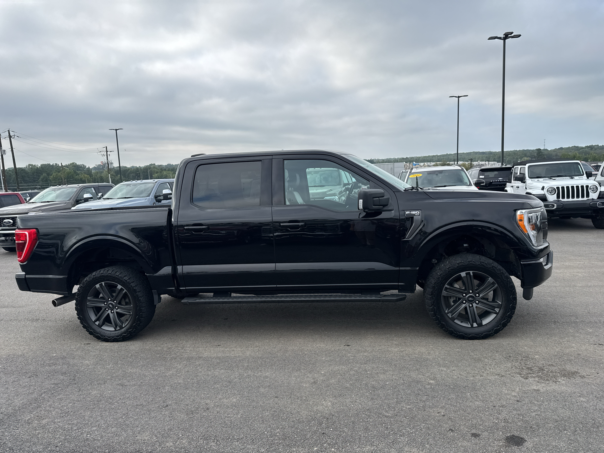 2023 Ford F-150 XLT photo 5