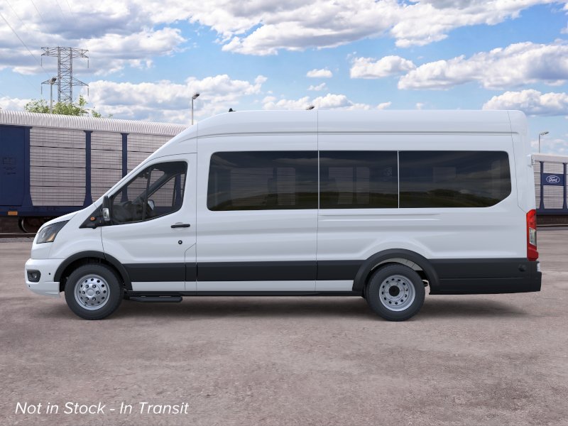 2026 Ford Transit Wagon XLT photo 3