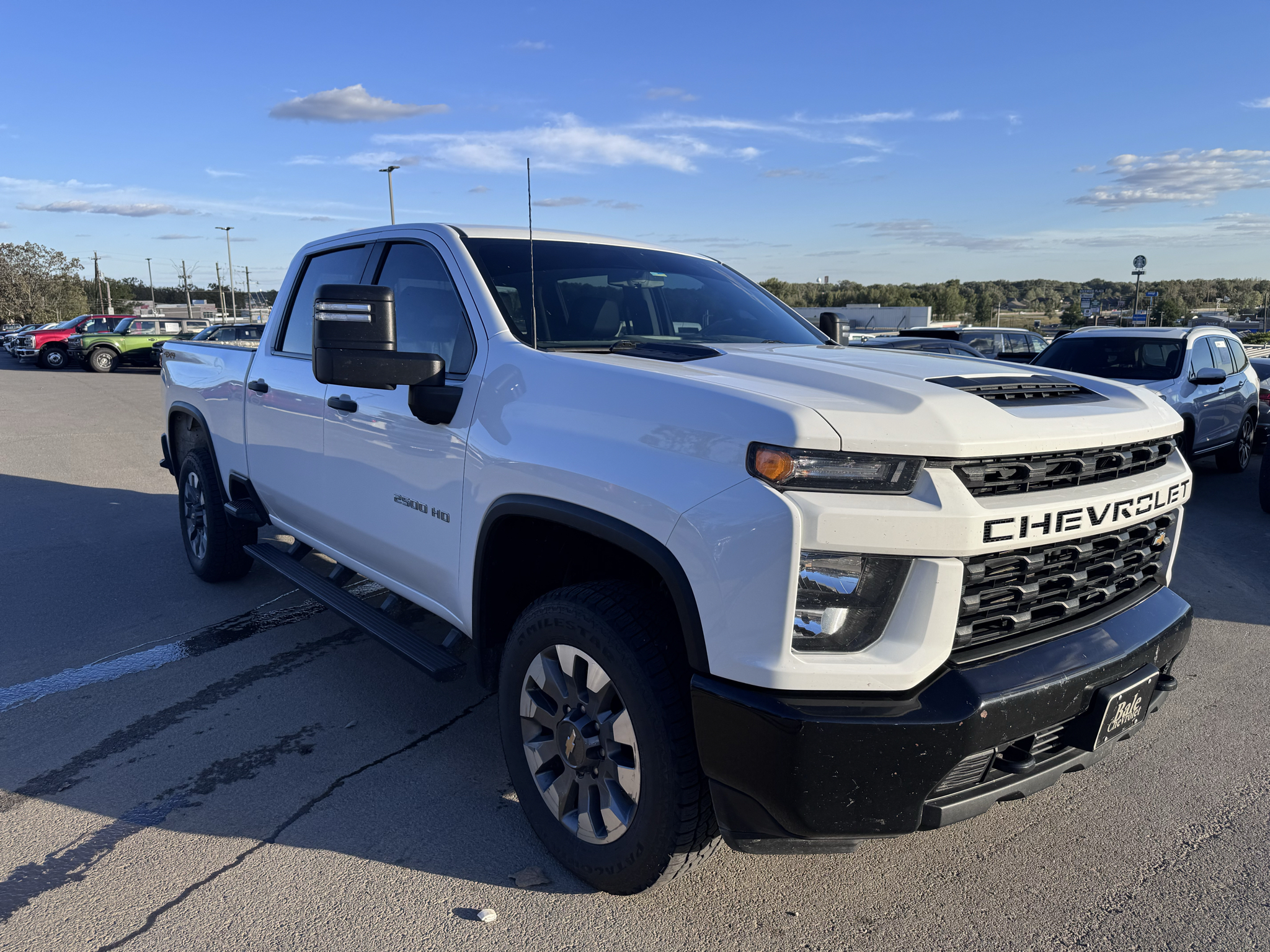2023 Chevrolet Silverado Custom photo 3