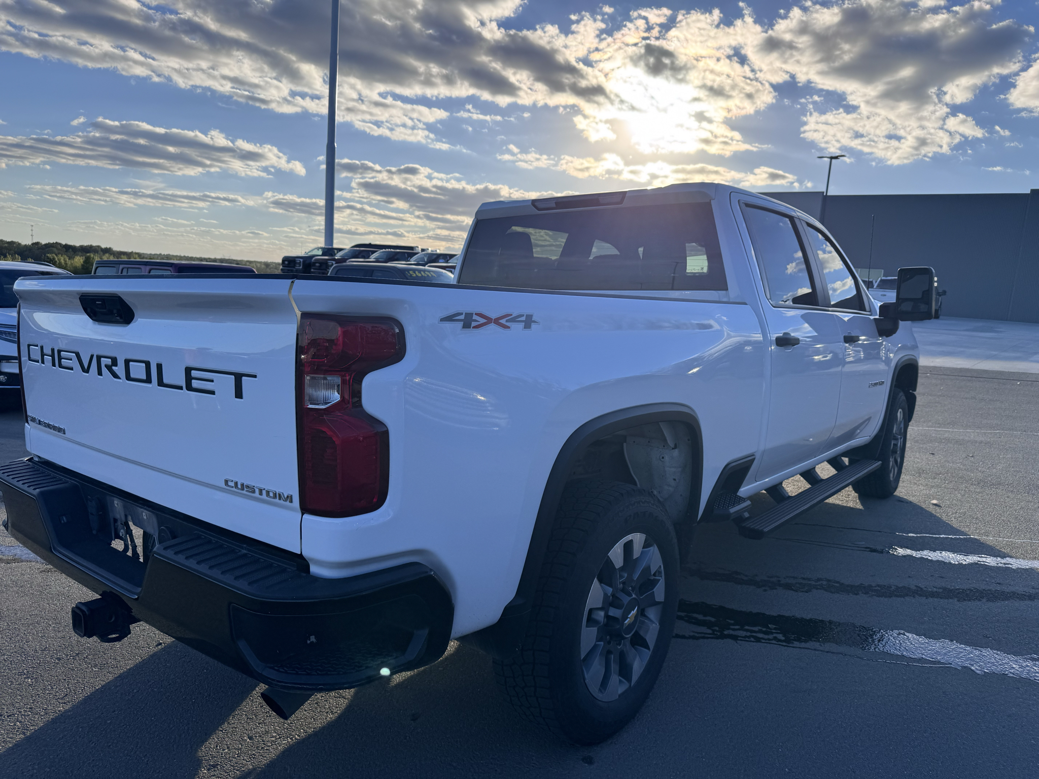 2023 Chevrolet Silverado Custom photo 5