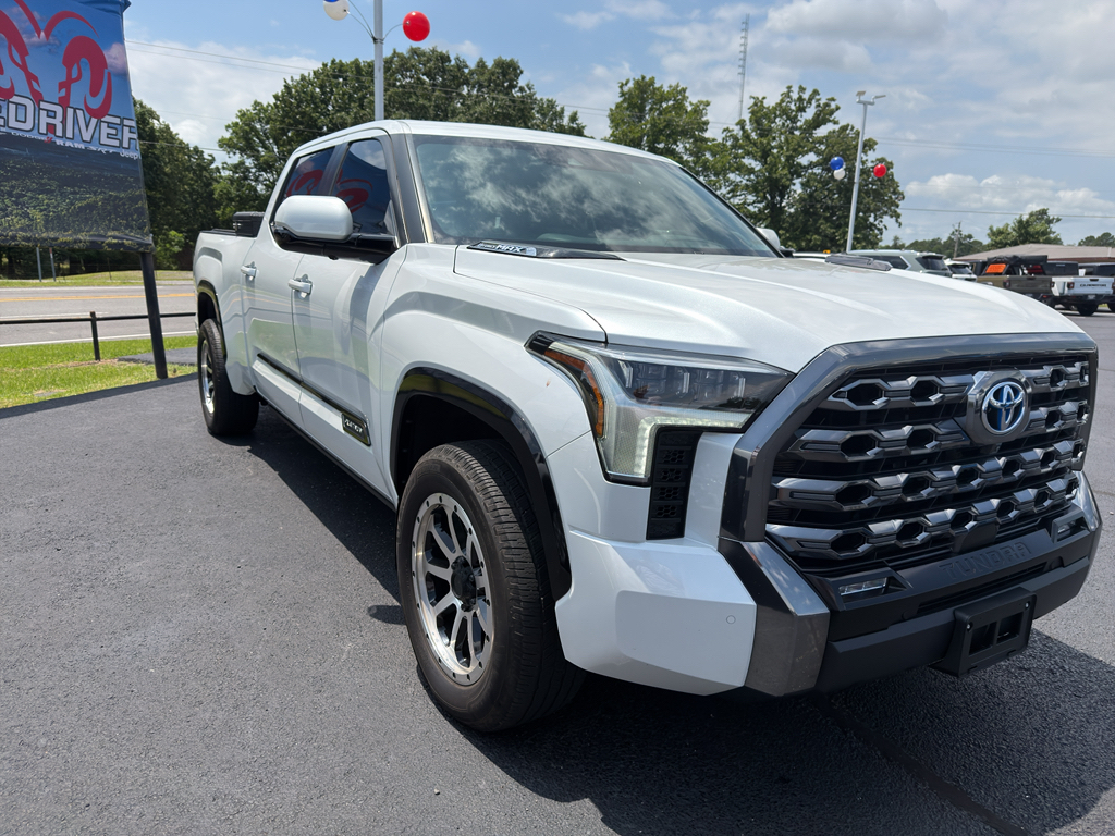 2024 Toyota Tundra Hybrid Platinum Hybrid photo 3