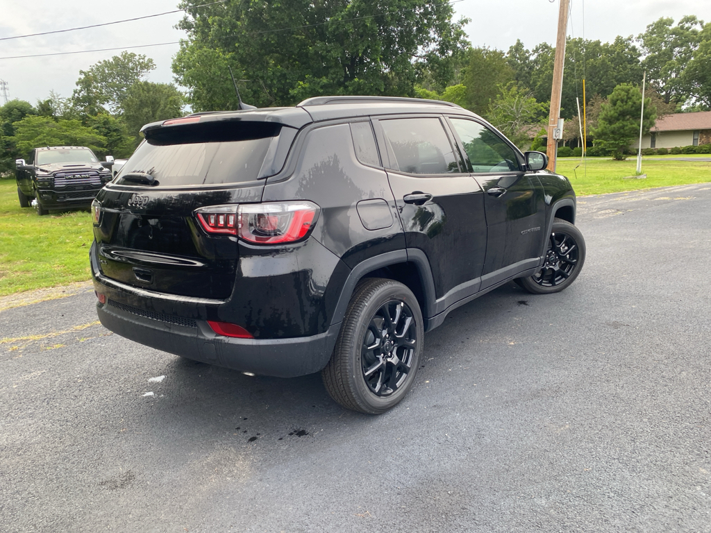 2026 Jeep Compass Latitude Altitude photo 5