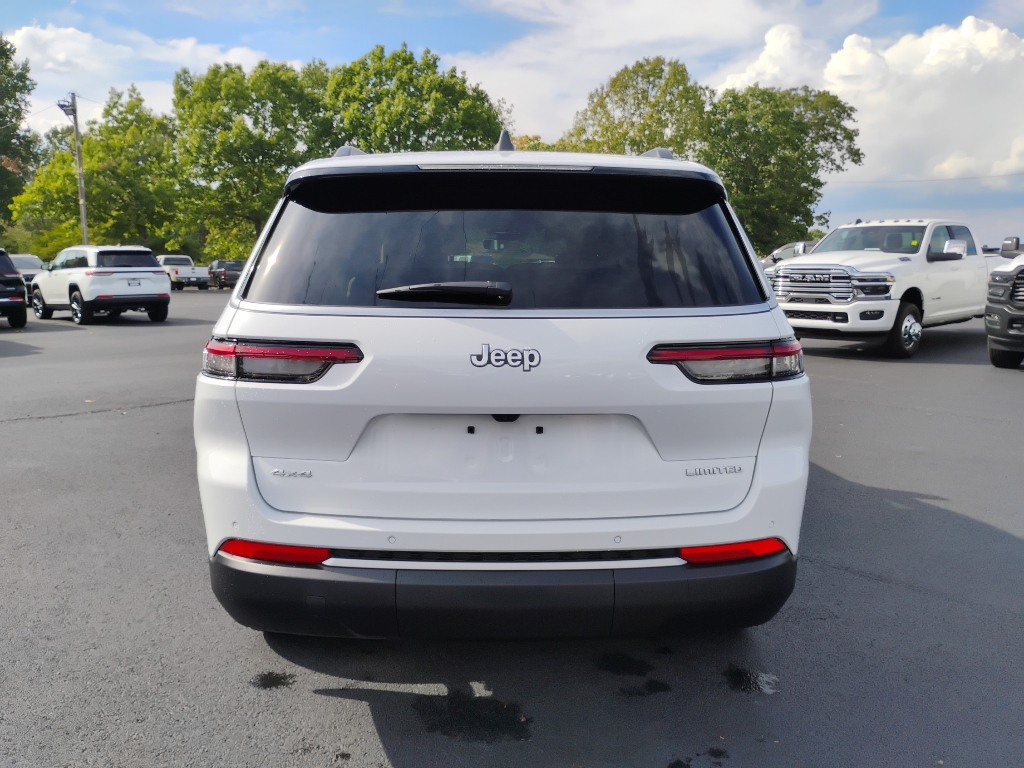 2027 Jeep Grand Cherokee L Limited photo 6