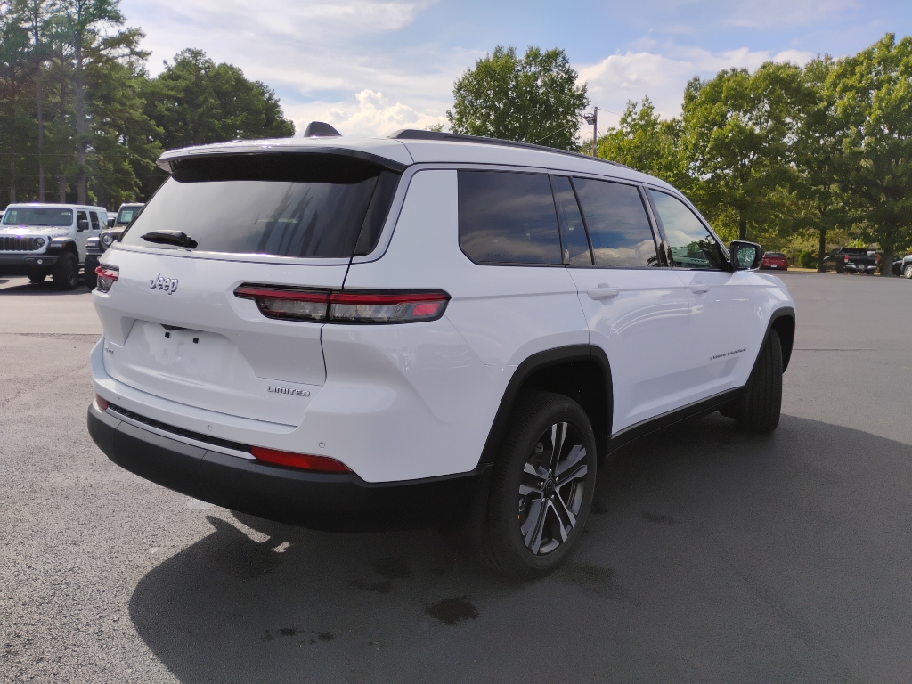 2027 Jeep Grand Cherokee L Limited photo 5