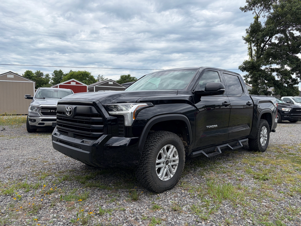 2024 Toyota Tundra SR5 photo 1