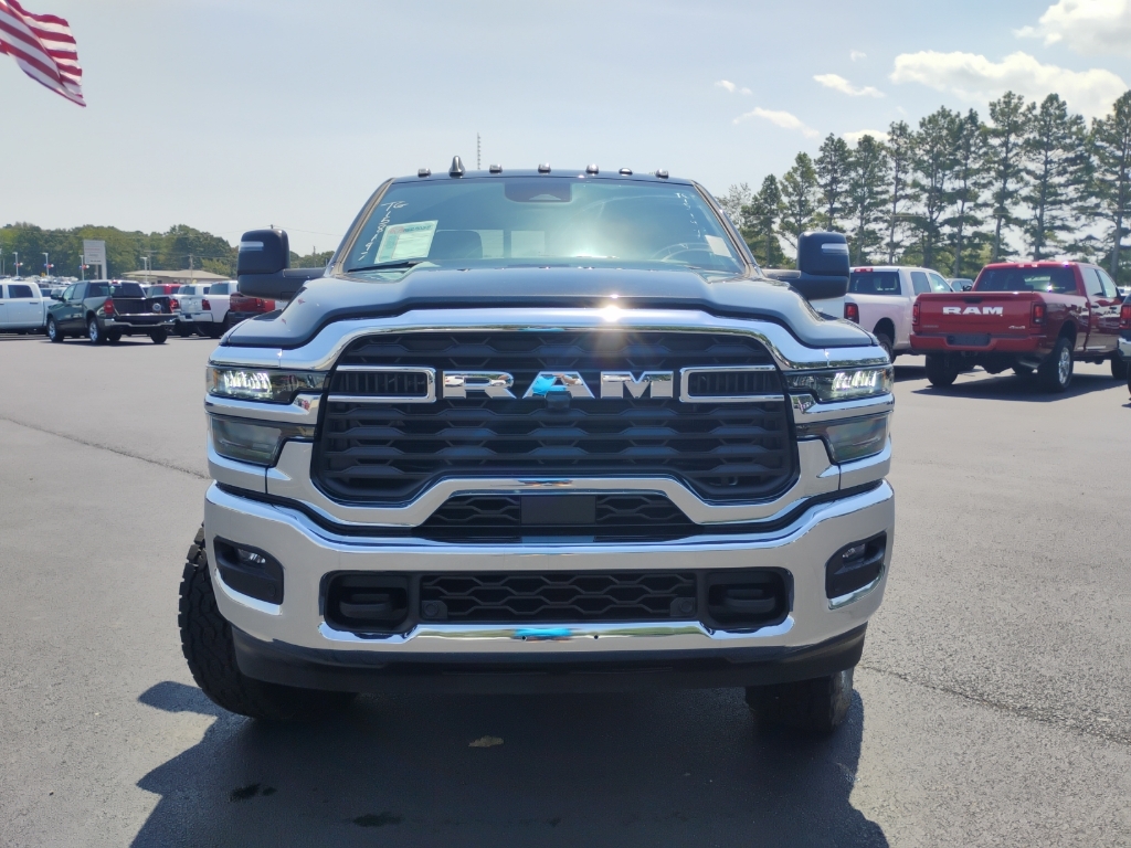 2026 Ram 2500 Tradesman photo 2