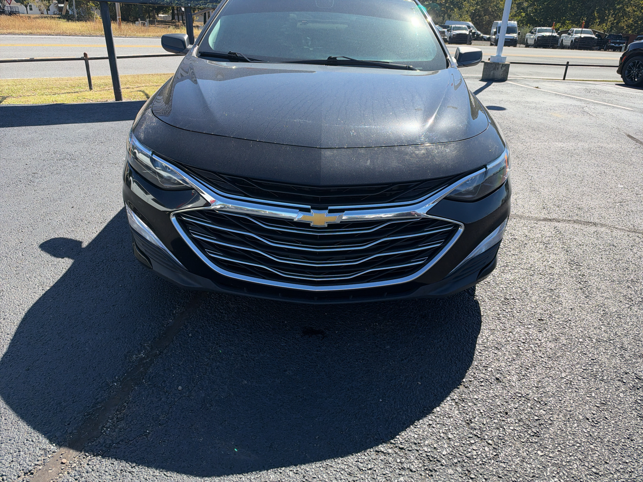 2019 Chevrolet Malibu LS photo 2