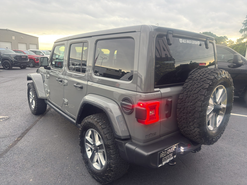 2022 Jeep Wrangler Unlimited Sahara photo 6