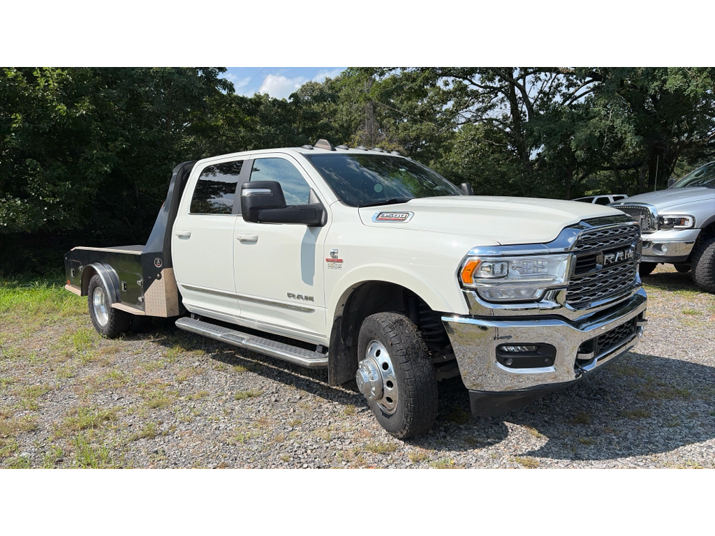 2023 Ram 3500 Chassis Limited photo 2