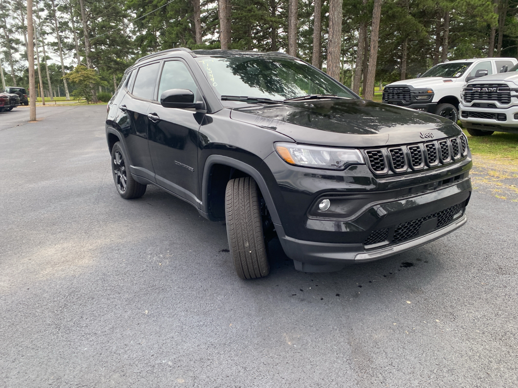 2026 Jeep Compass Latitude Altitude photo 3