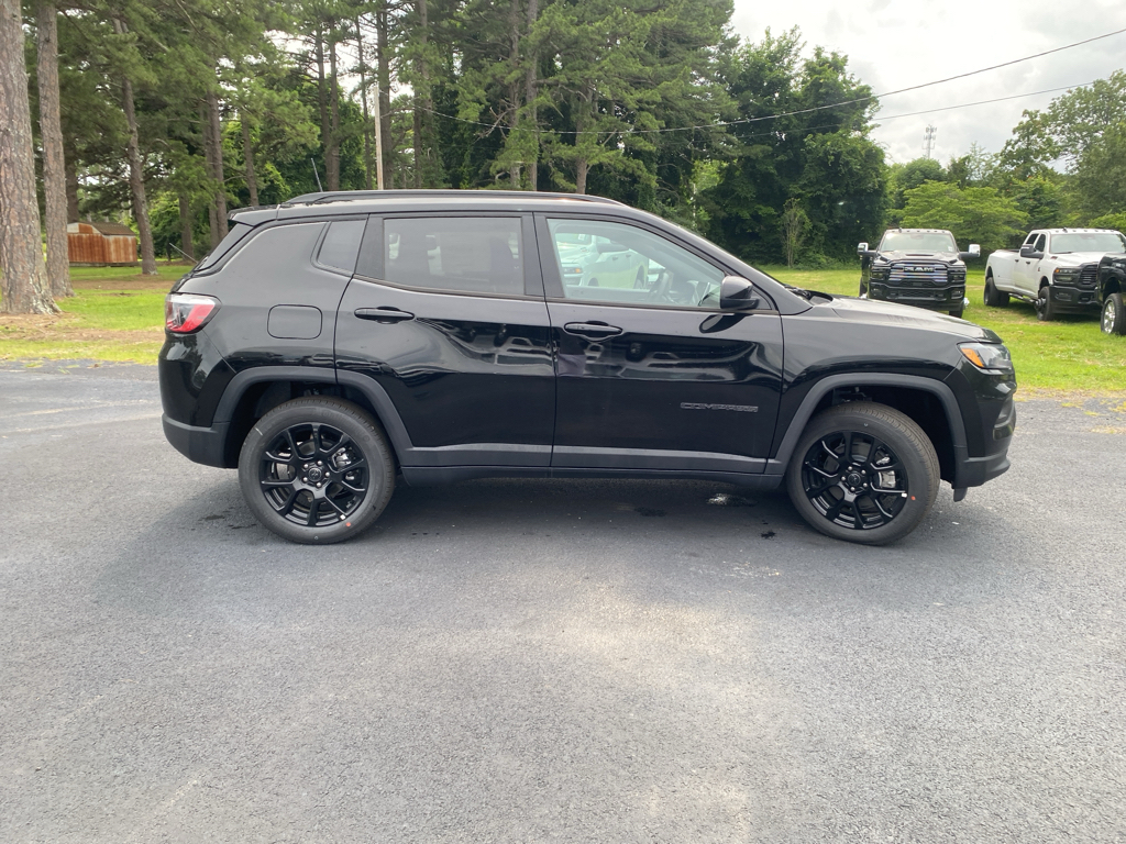 2026 Jeep Compass Latitude Altitude photo 4