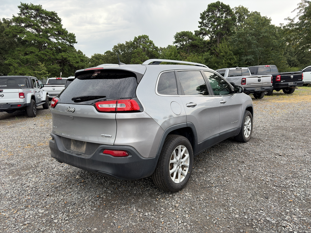 2017 Jeep Cherokee Latitude photo 3