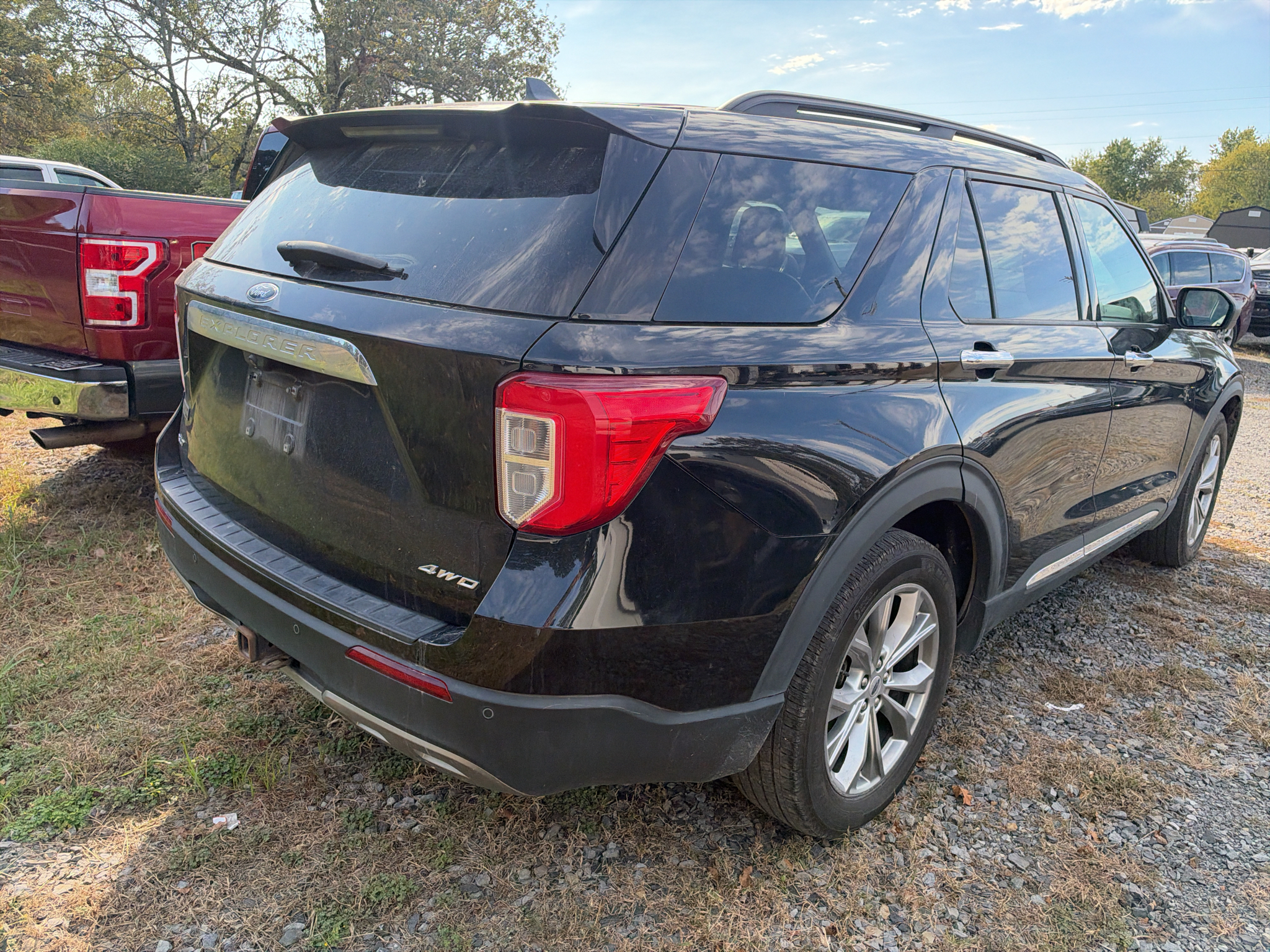 2021 Ford Explorer XLT photo 2