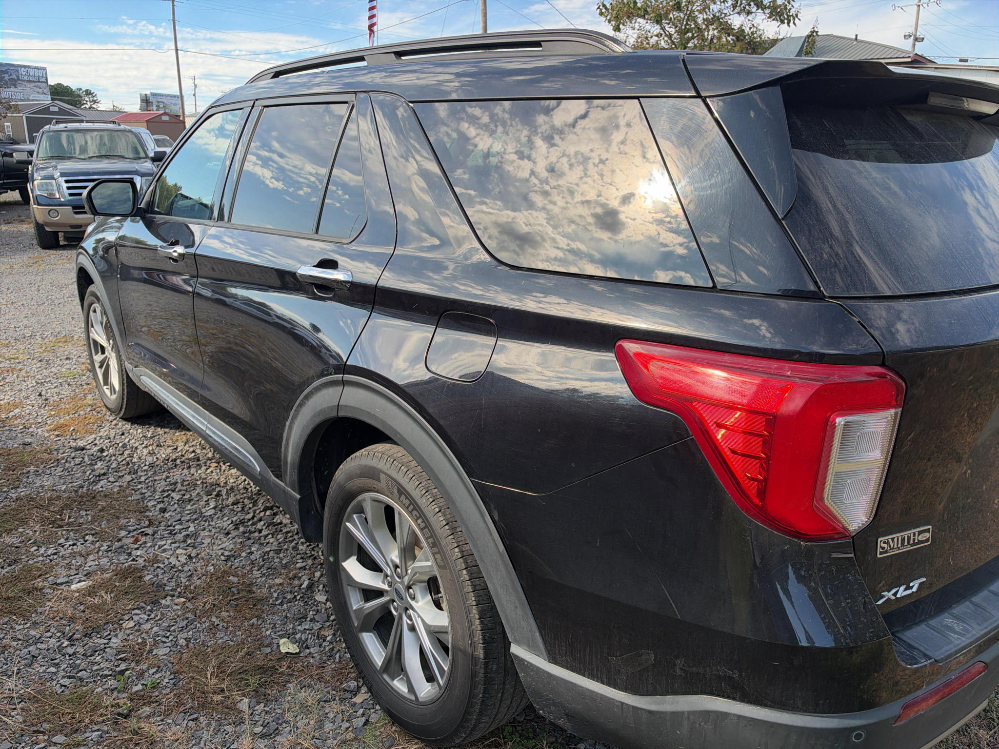 2021 Ford Explorer XLT photo 3