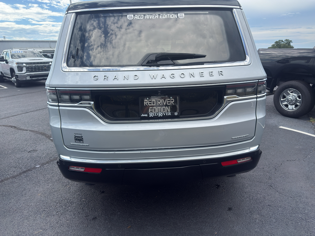 2023 Jeep Grand Wagoneer Series II photo 5