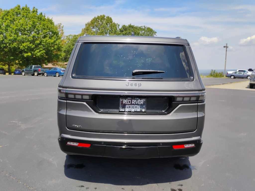 2026 Jeep Grand Wagoneer Limited Altitude photo 6