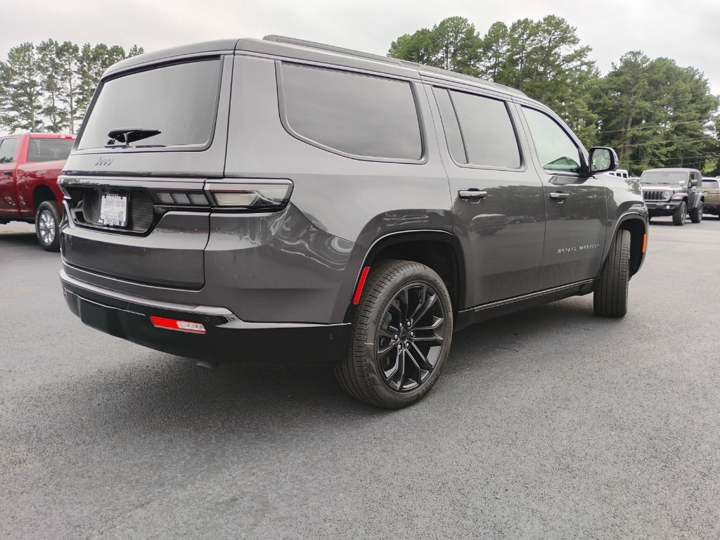 2026 Jeep Grand Wagoneer Summit Reserve photo 5