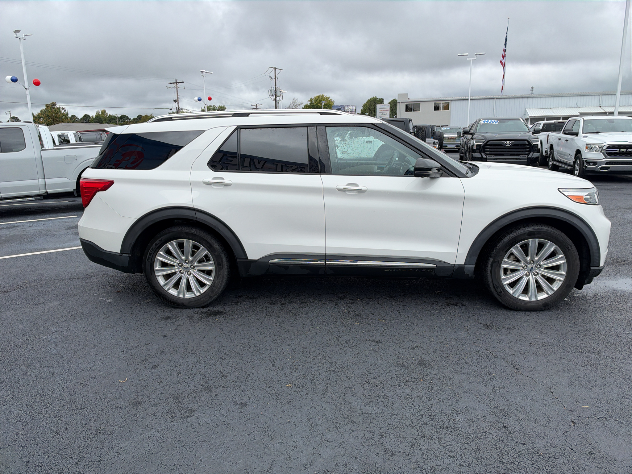 2020 Ford Explorer Limited photo 4