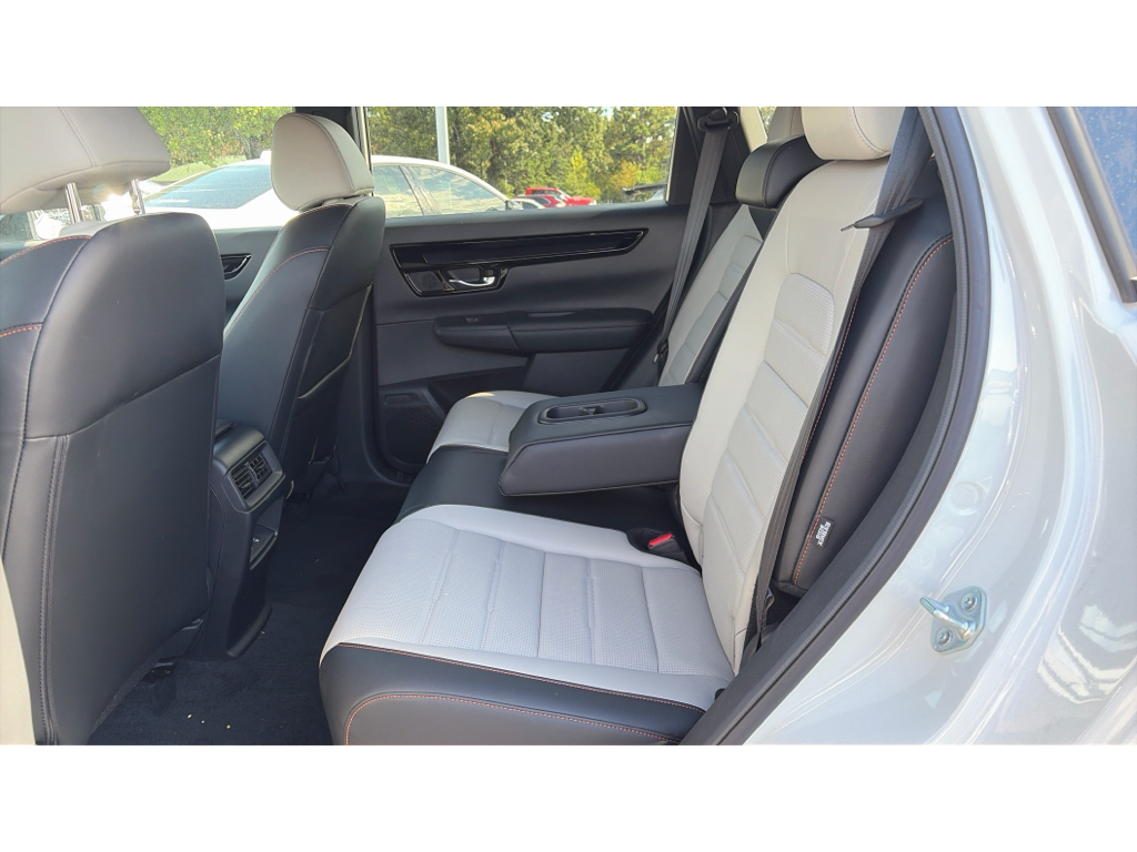 2023 Honda CR-V Hybrid Sport Touring photo 5