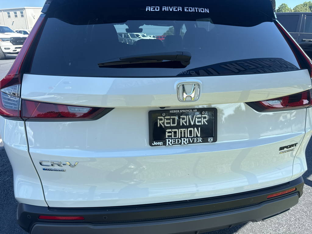 2023 Honda CR-V Hybrid Sport Touring photo 5
