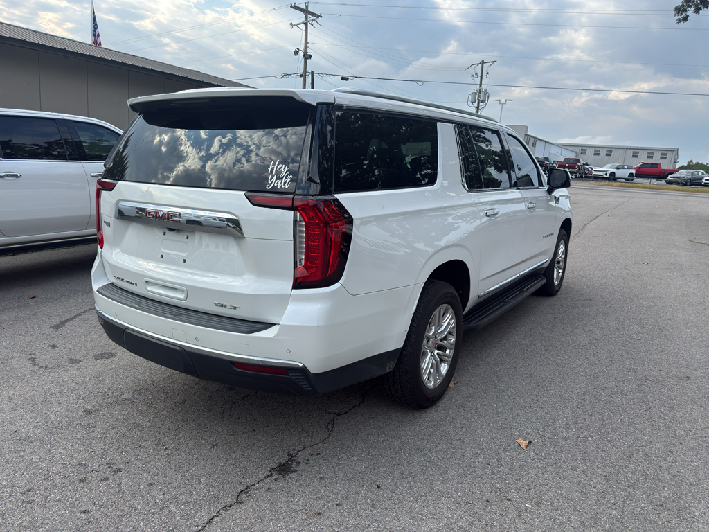 2022 GMC Yukon XL SLT photo 3