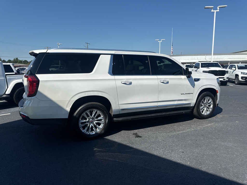 2022 GMC Yukon XL SLT photo 4