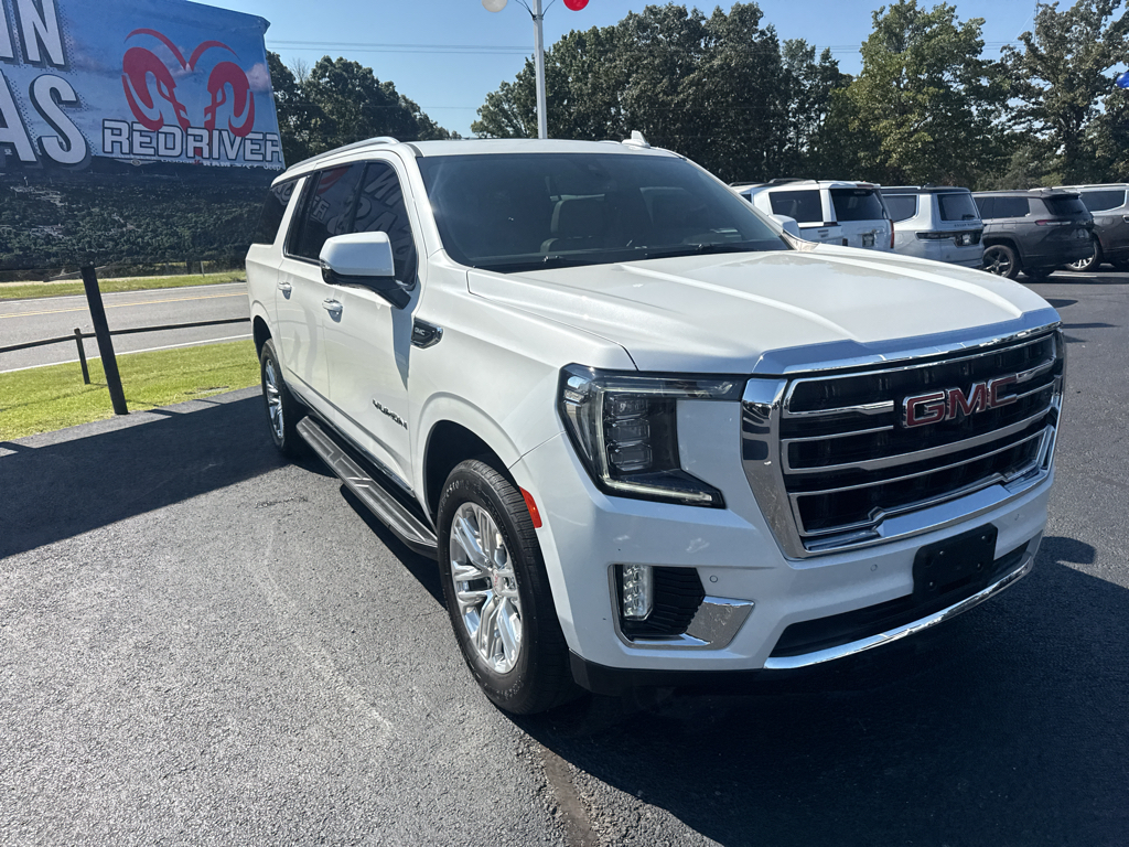 2022 GMC Yukon XL SLT photo 3
