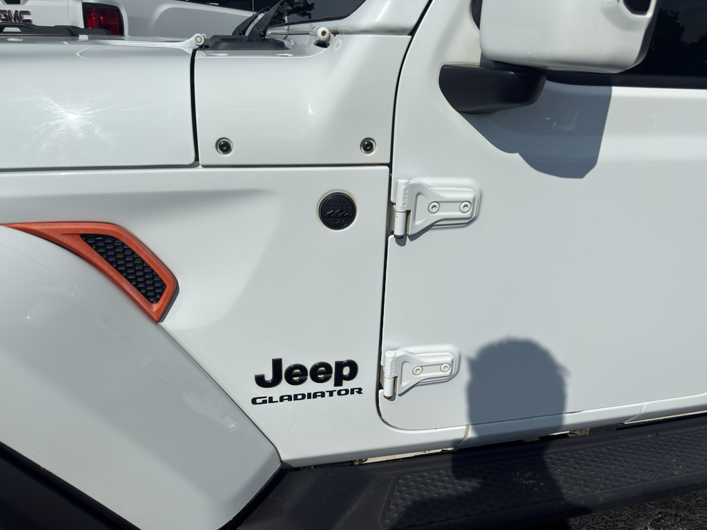 2021 Jeep Gladiator representative vehicle photo
