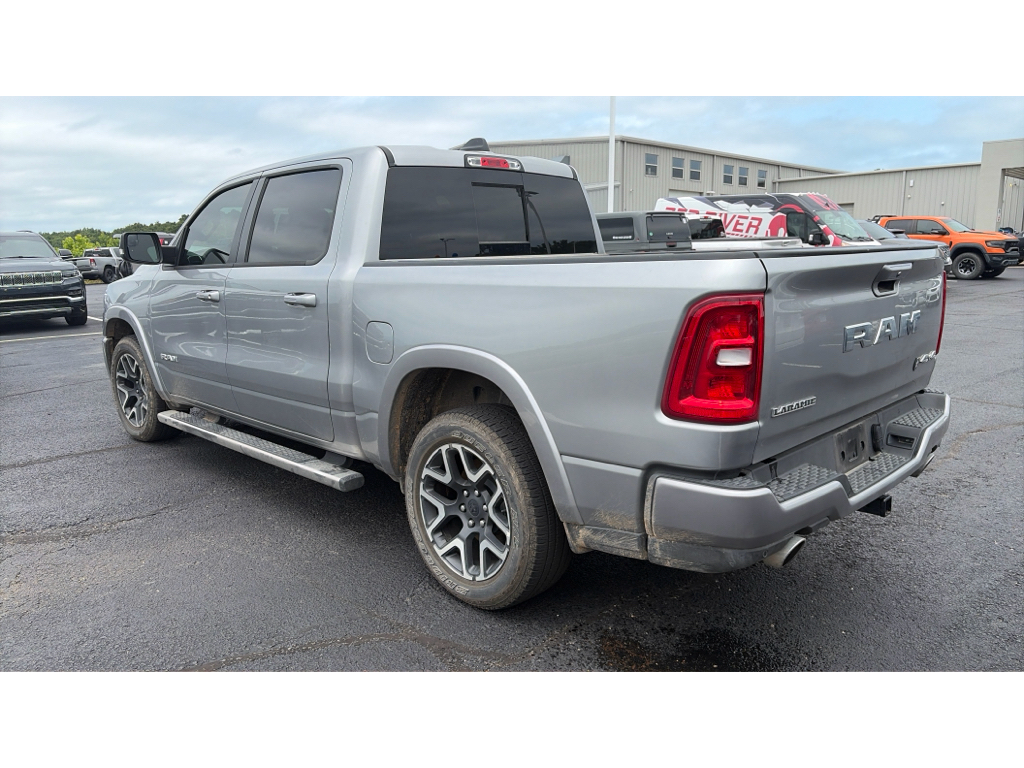 2025 Ram 1500 Laramie photo 4