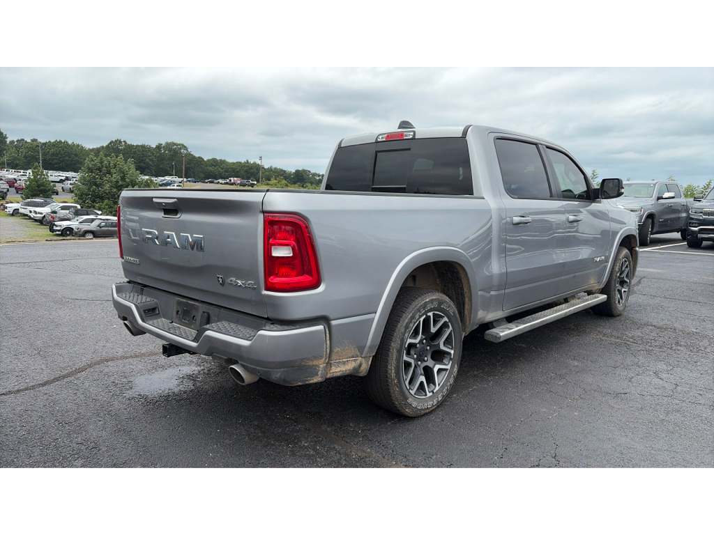 2025 Ram 1500 Laramie photo 3