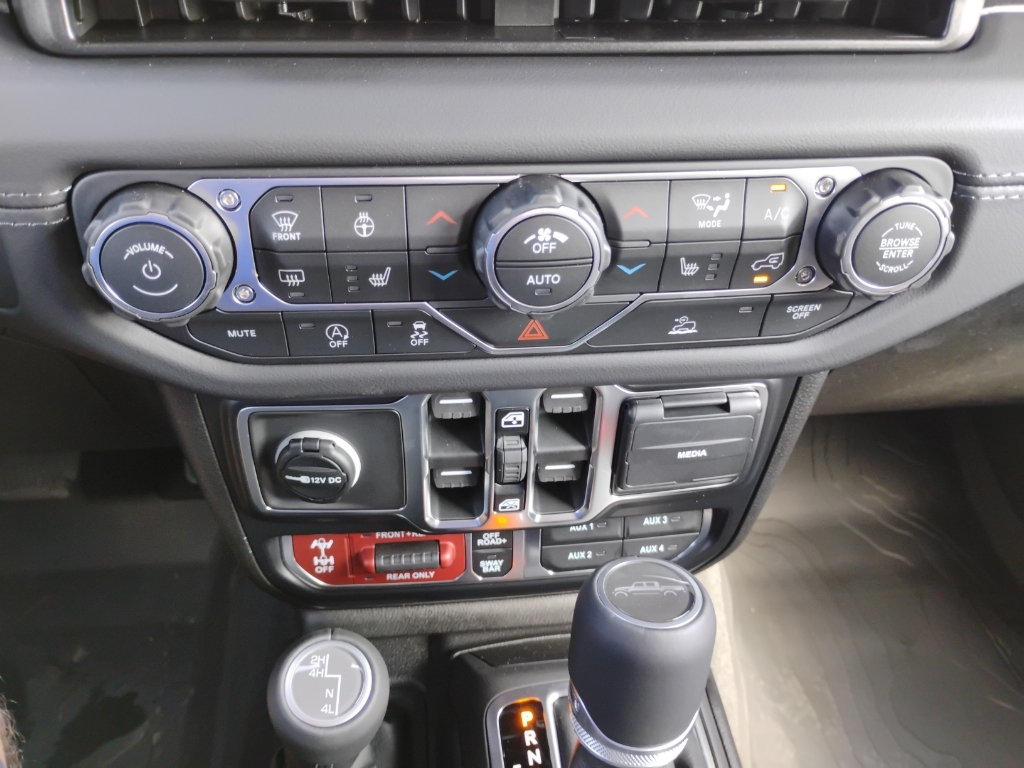 2026 Jeep Gladiator representative vehicle photo