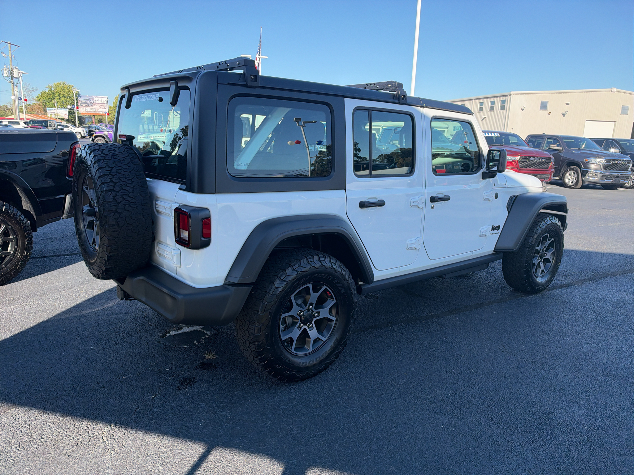 2026 Jeep Wrangler Sport photo 4
