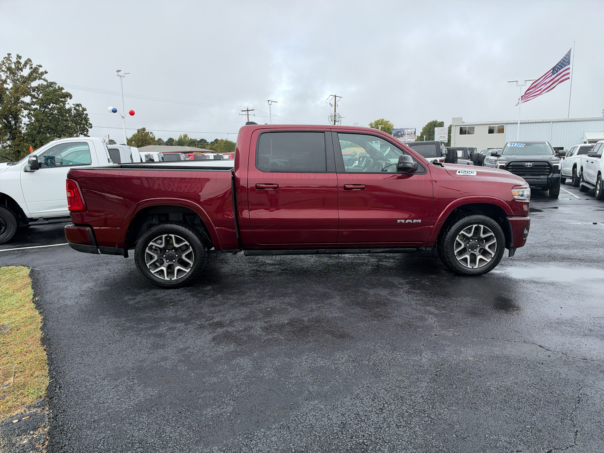 2025 Ram 1500 Laramie photo 4