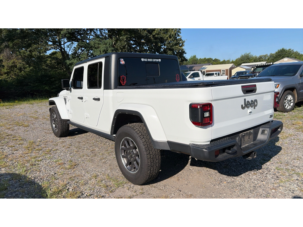 2022 Jeep Gladiator representative vehicle photo
