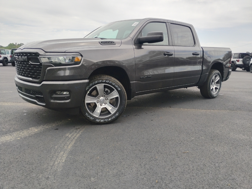 2026 RAM 1500 Express 4x4 Crew Cab 5'7's photo